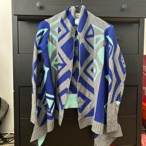 Forever 21 Blue and grey Aztec print cardigan